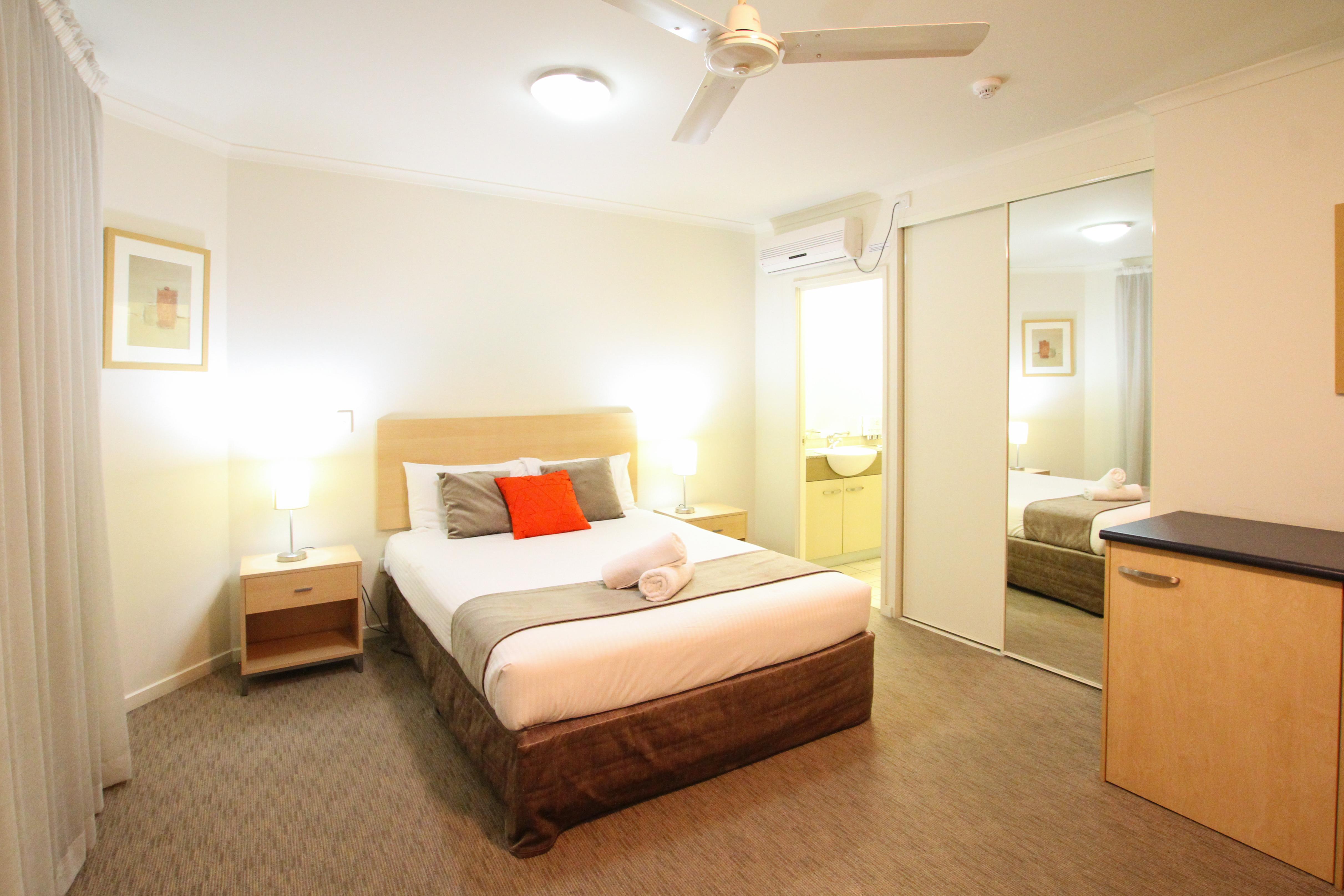 Caloundra Central Apartment Hotel Official Экстерьер фото