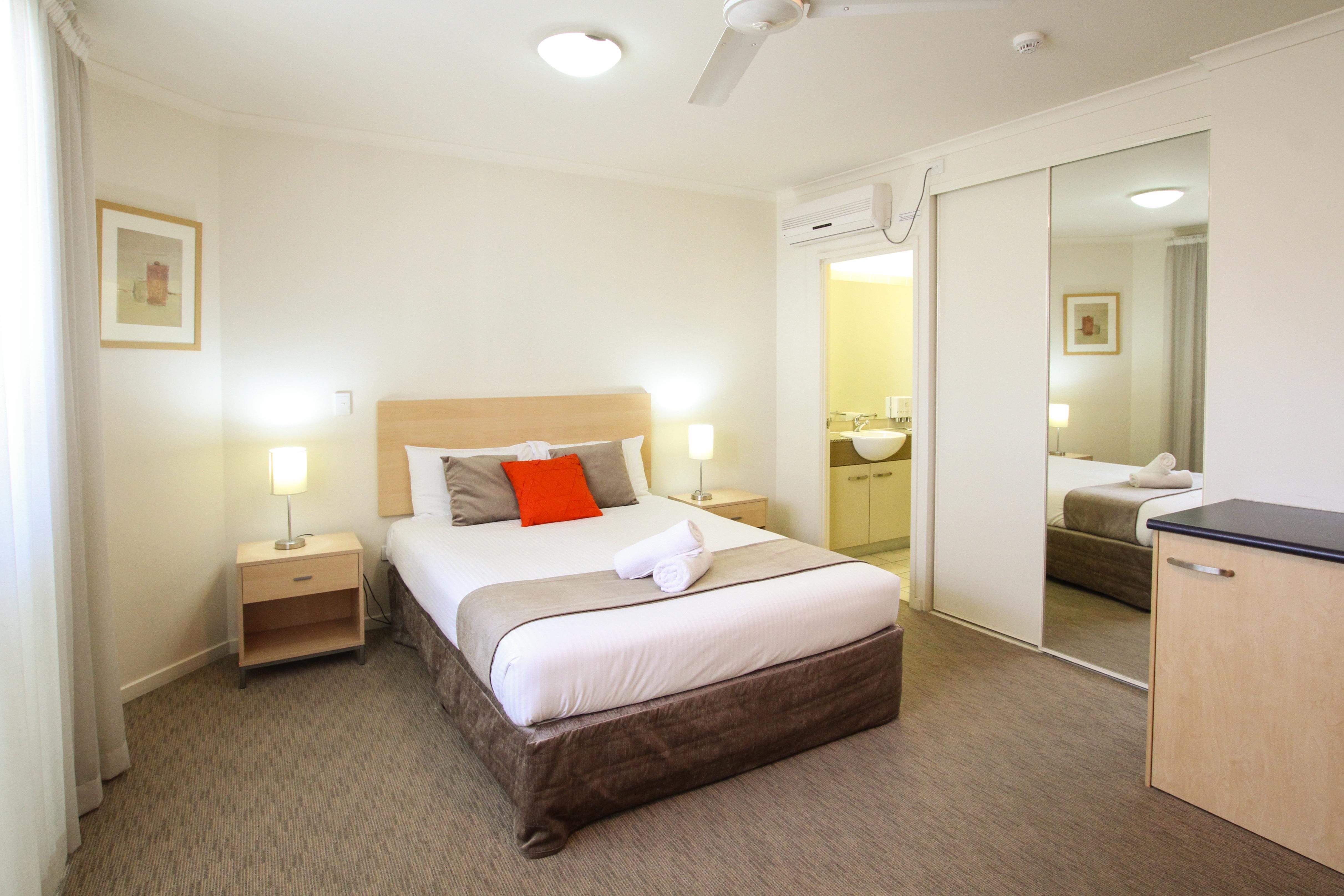 Caloundra Central Apartment Hotel Official Экстерьер фото