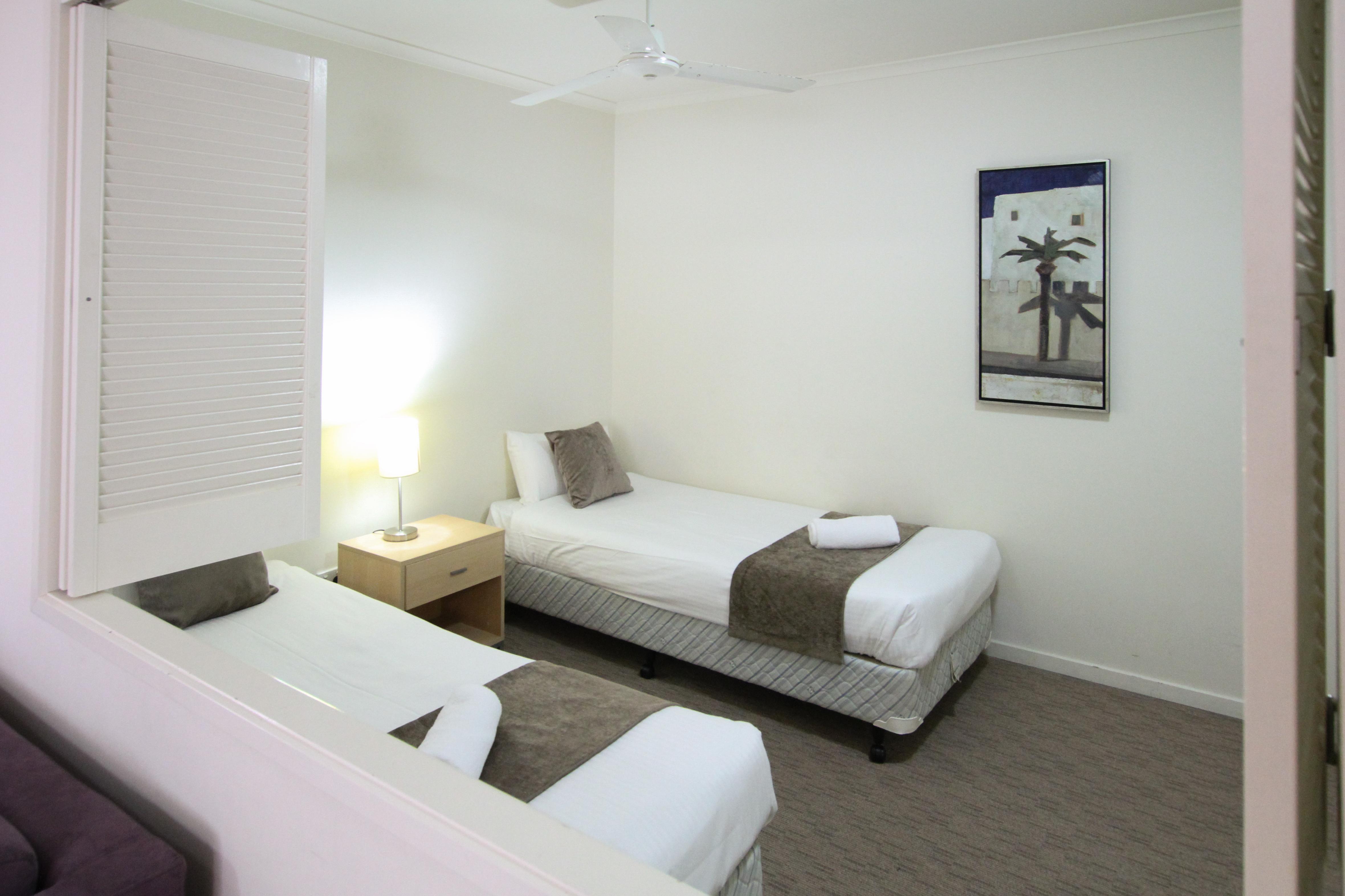 Caloundra Central Apartment Hotel Official Экстерьер фото