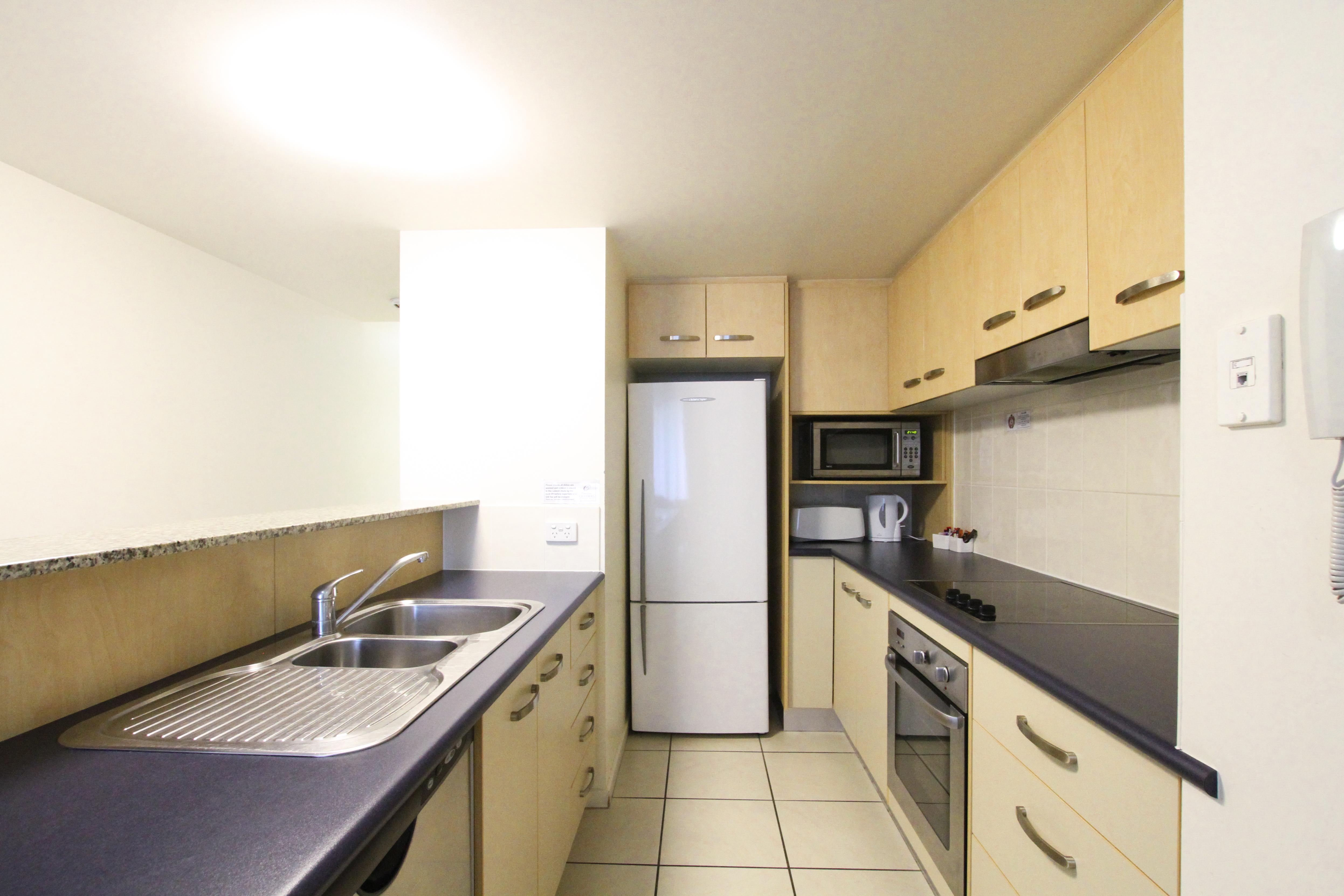 Caloundra Central Apartment Hotel Official Экстерьер фото