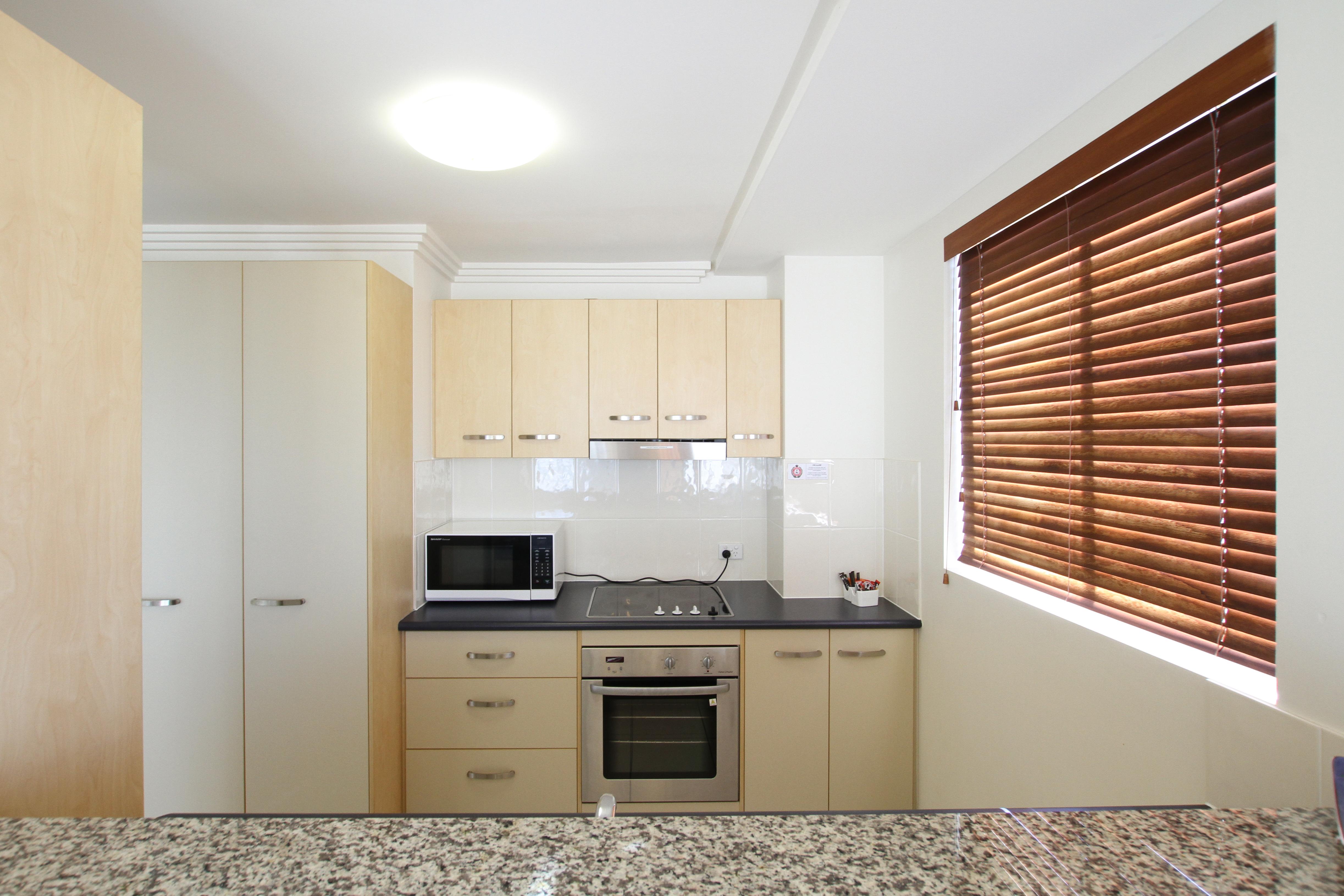 Caloundra Central Apartment Hotel Official Экстерьер фото