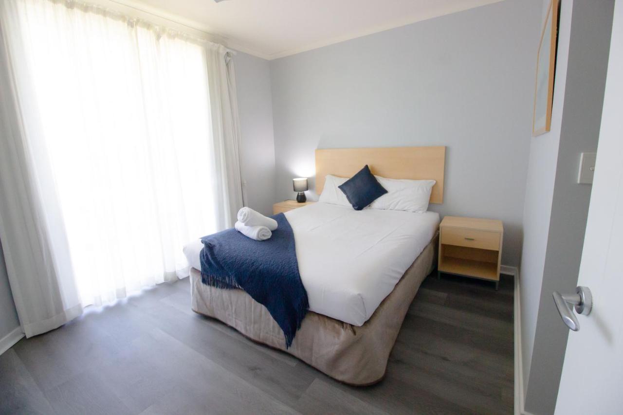 Caloundra Central Apartment Hotel Official Экстерьер фото