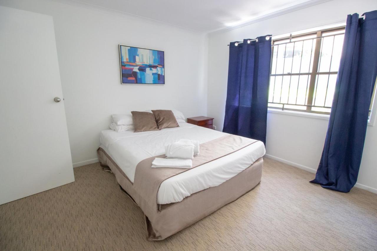 Caloundra Central Apartment Hotel Official Экстерьер фото