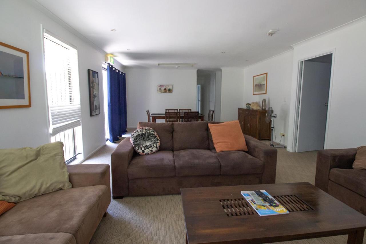 Caloundra Central Apartment Hotel Official Экстерьер фото